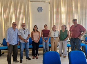 Clara Mendes Penedo, étudiante de l’AgroToulouse en stage de fin d’études à l’UFRB entourée des chercheurs de l’EMBRAPA et des services RI
